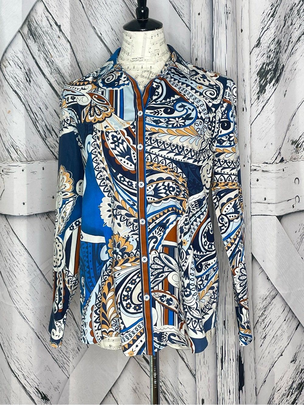 Chico's Blue Paisley No-Iron Shirt Size 1 (6-8)